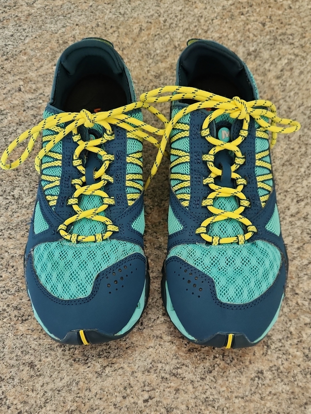 Merrell Women’s Tetrex Surge Crest Trail Shoes Size 8 | Teal & Yellow